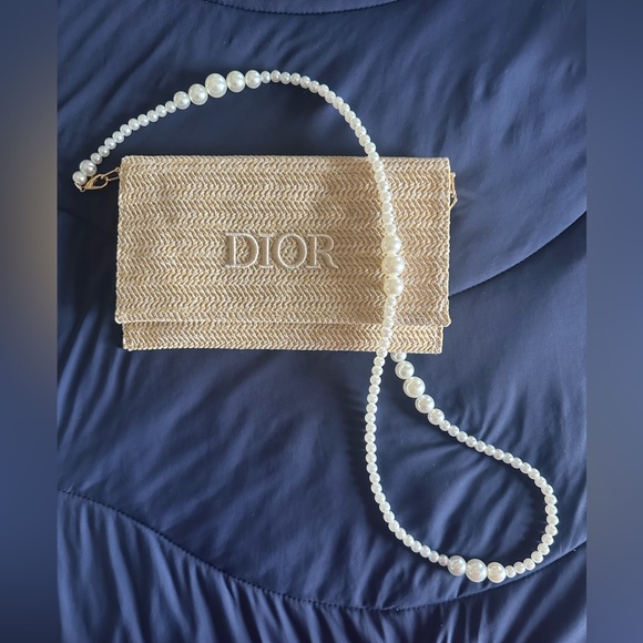 Dior Beige Woven Clutch with Pearl Strap GWP - Picture 1 of 5
